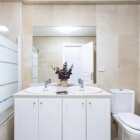 Eden Duke-paradise Jacuzzi Terrace Retreat Apartment